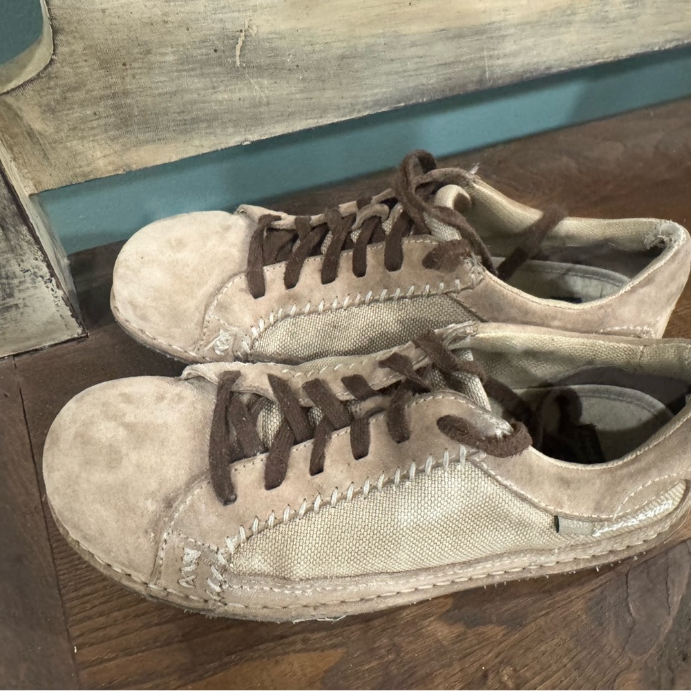 Patagonia Tan and Brown Casual Sneakers